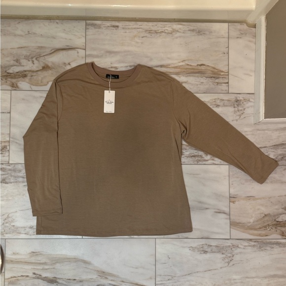 NWT Trendy Queen Long Sleeve Shirt XL Tan Stretch Soft Knit - Picture 1 of 8